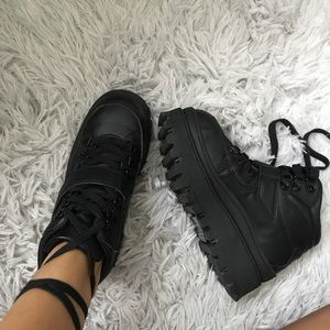 Jeffery Campbell Top Peak